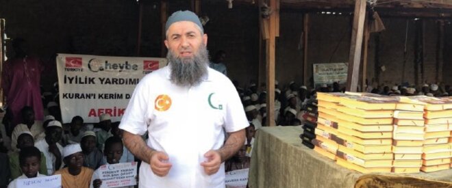 Afrika’ya 2.500 Kuranı Kerim Hediye
