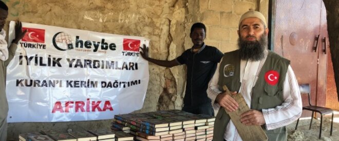 Kuran’ı Kerim Dağıtımı
